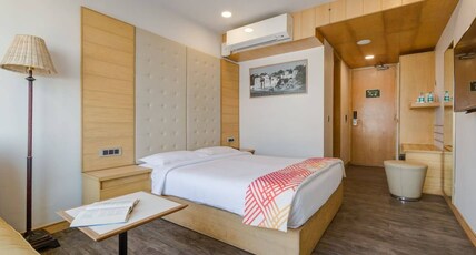 Ginger Surat, City Centre Room Type - Luxe Queen Room