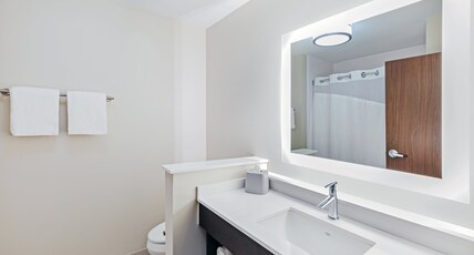 Holiday Inn Express & Suites Purcell Room Type - 2 Queen Beds Standard Comm Accessible