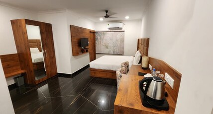 Shaan-E-Punjab Hotel & Resort Room Type - PREMIUM ROOM