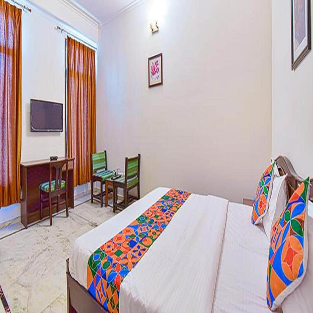 Hotel Deccan Park - Tap to explore photos