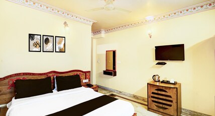 Super Collection O Gangapole Amer Road Formerly Rewa Garh Room Type - Deluxe