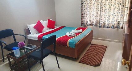 Aaranya Inn Ooty Room Type - Standard Queen Room