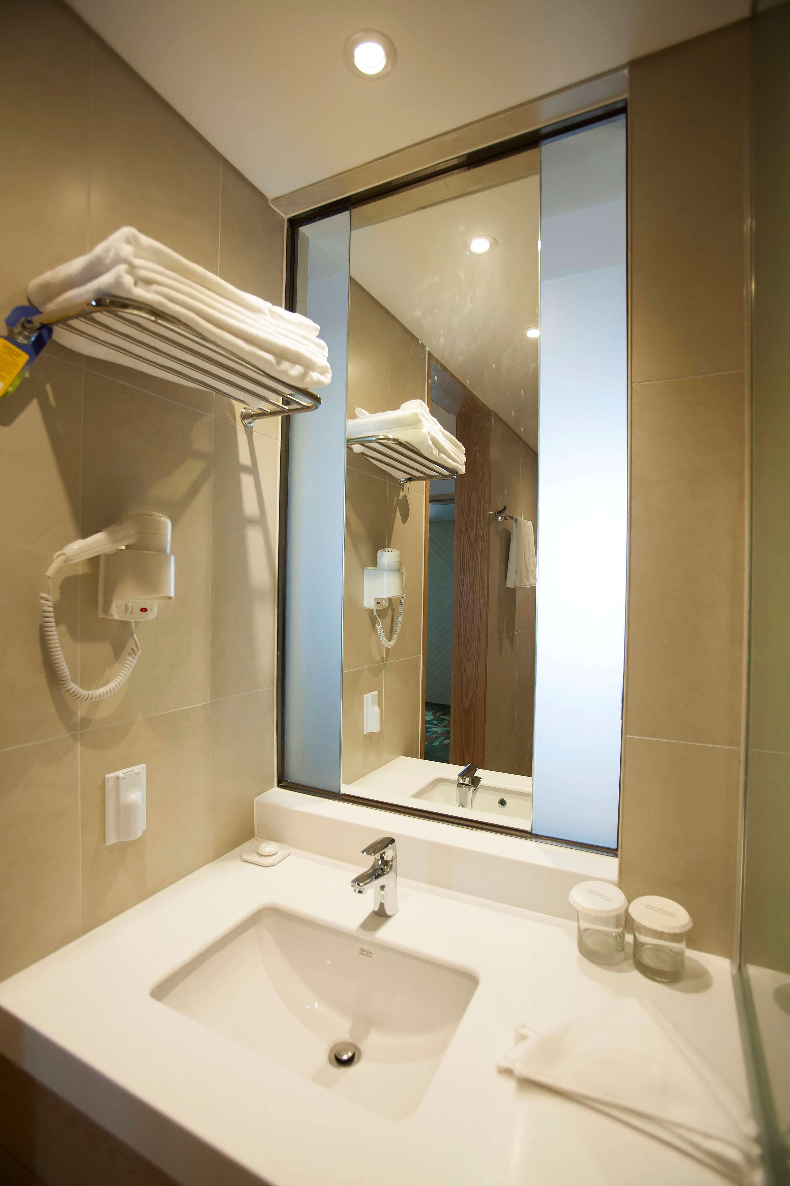 Best Western Gunsan Hotel - Tap to explore photos