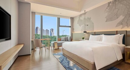 DoubleTree by Hilton Guangzhou Zengcheng Room Type - KING DELUXE ROOM