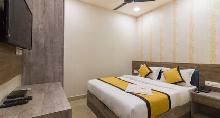 Hotel Regent Grand Room Type - Deluxe Room