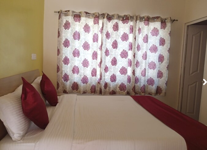 Varuna Inn - Tap to explore photos