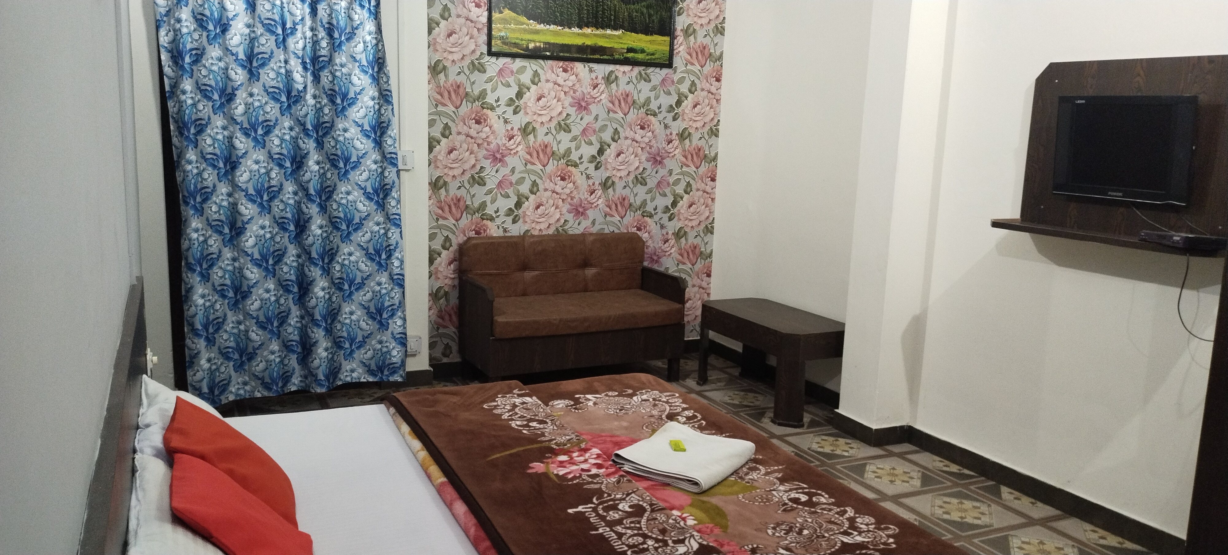 KD Resort Chamba - Tap to explore photos