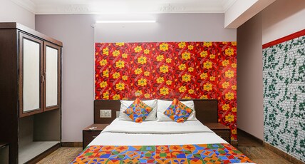 FabHotel Blue Inn Apartments Room Type - Premium Room