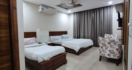 Hotel Clover Room Type - TRIPLE BED ROOM