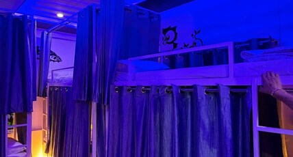 Bunk House By Himvasa Room Type - Mix Bunk Beds For 10 Pax With Swimming Pool Facility