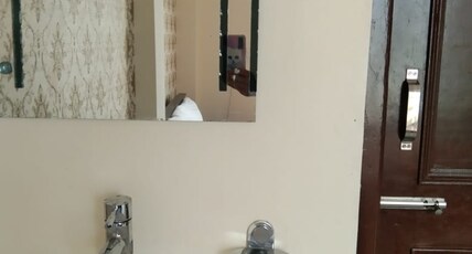 Y.S Residency Solan Room Type - Deluxe room with balcony +AC