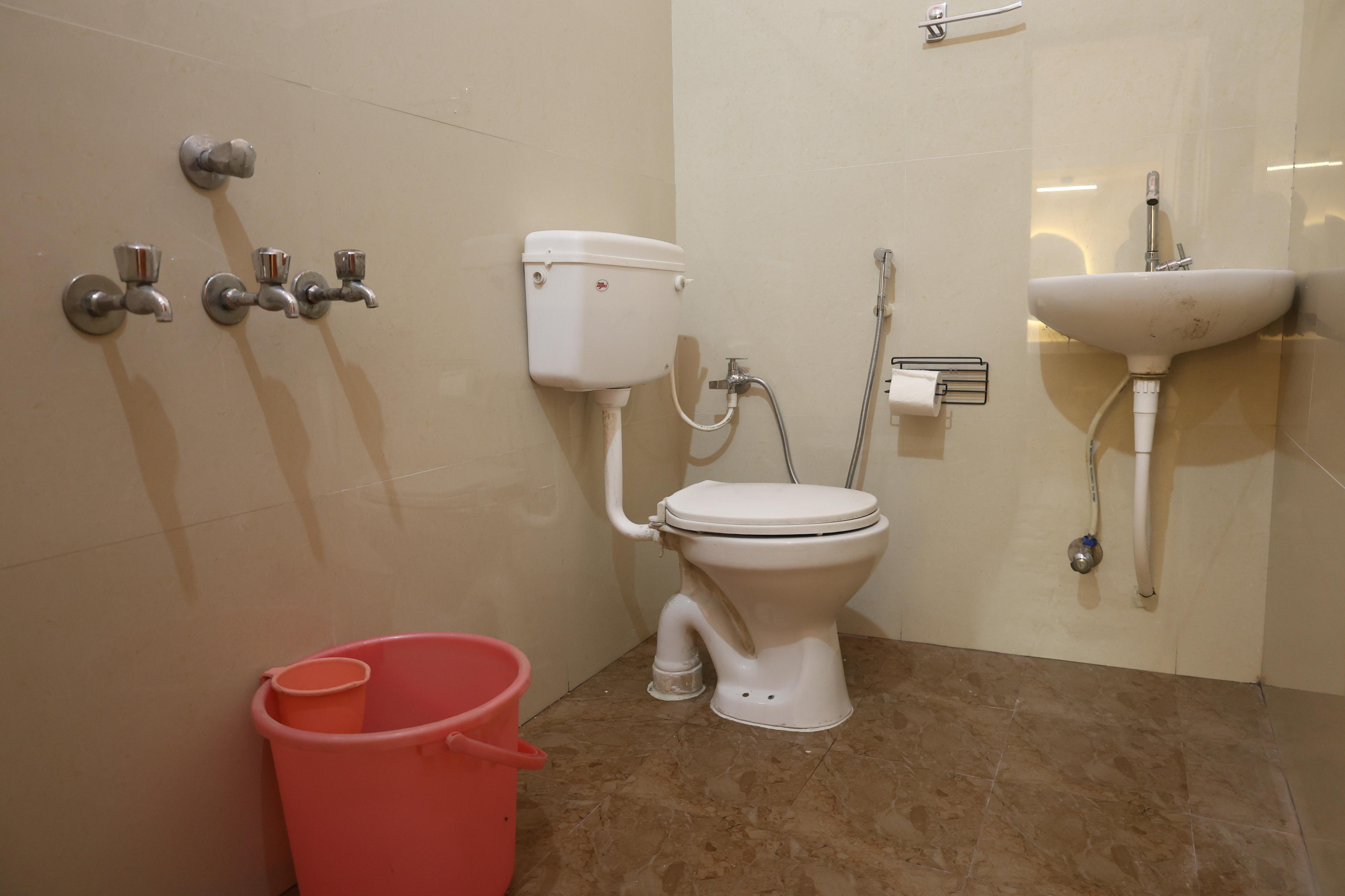 Shiv Homestay - Tap to explore photos