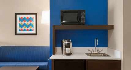 Holiday Inn Express Hotel & Suites McAlester Room Type - 1 King 2 Queen Beds 1 Bedroom Suite