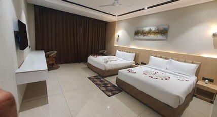 Hotel Banmali Palace Room Type - Superior Room