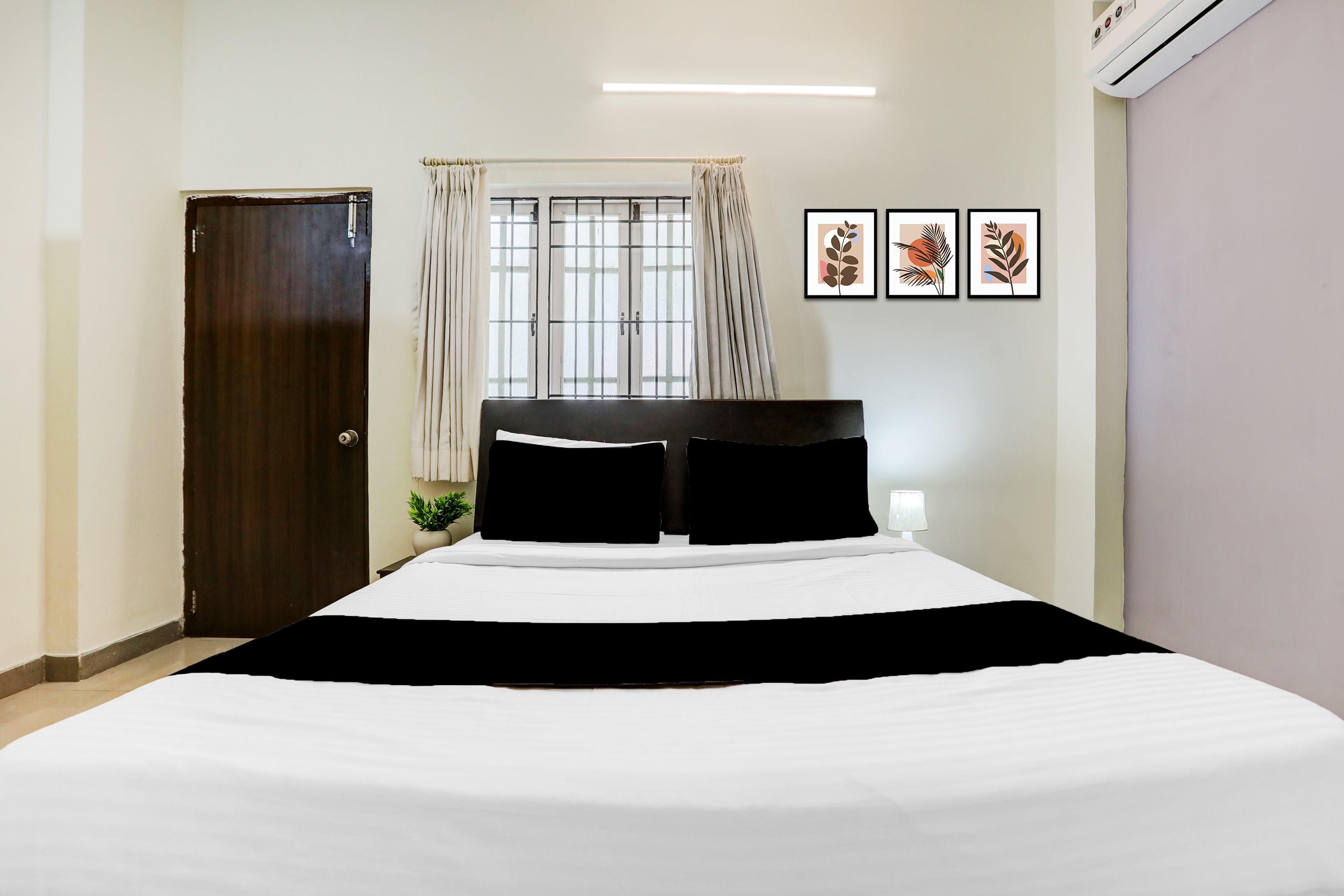 Super Collection O Begumpet Formerly Alpine Glow Sunrise - Tap to explore photos