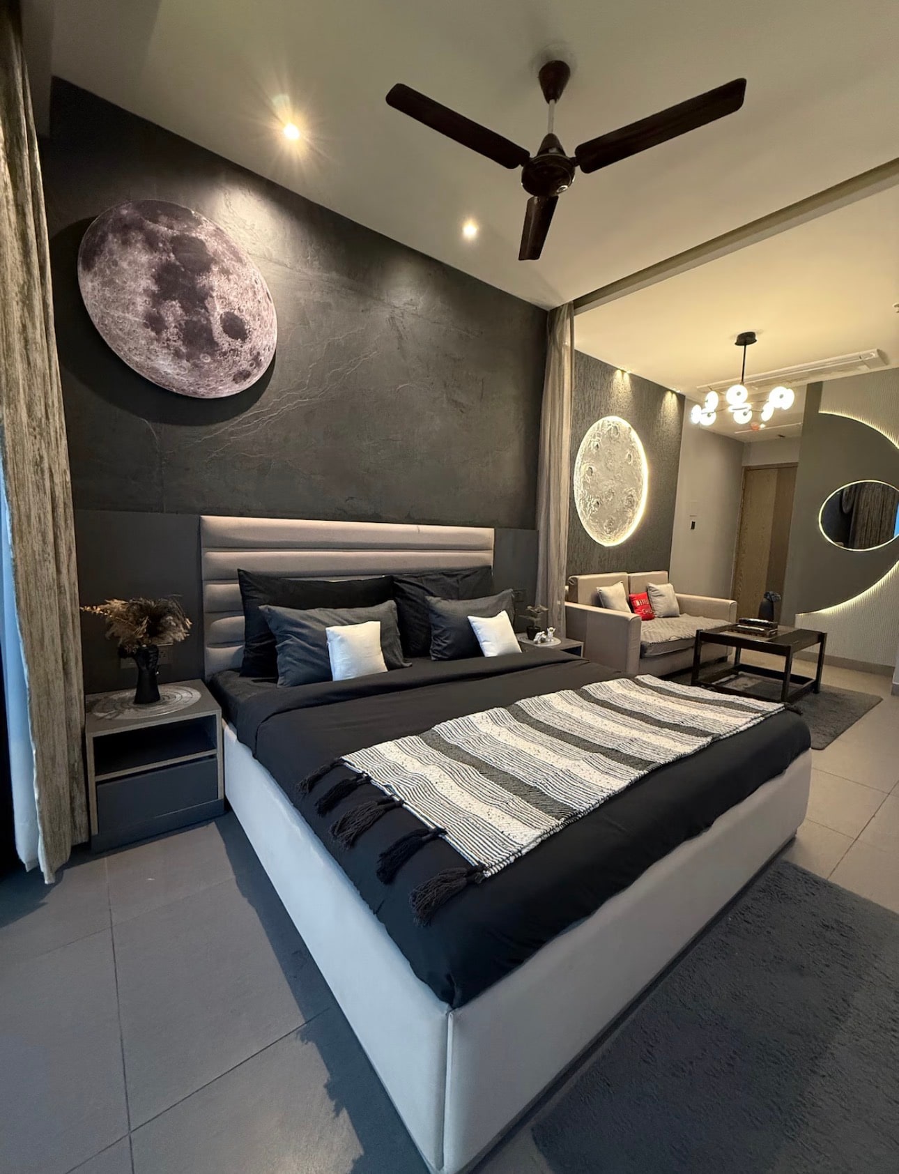 Luxury Stay At Supernova Noida - Tap to explore photos