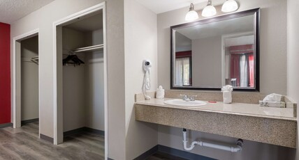SureStay Plus Hotel by Best Western San Antonio North Room Type - Suite-1 King Bed, Non-Smoking, Wet Bar, Sofabed, 2 Flat Screen Tvs, Desk, Full Breakfast SureStay Plus Hotel by Best Western San Antonio North Room Type - Suite-1 King Bed, Non-Smoking, Wet Bar, Sofabed, 2 Flat Screen Tvs, Desk, Full Breakfast