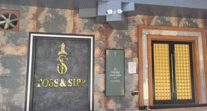 Hotel Toss n Sipp Powai Room Type - Family Suite Room
