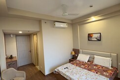Omaxe luxury stay