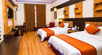 Hotel HR Palace Bani Park Room Type - Super Deluxe Room