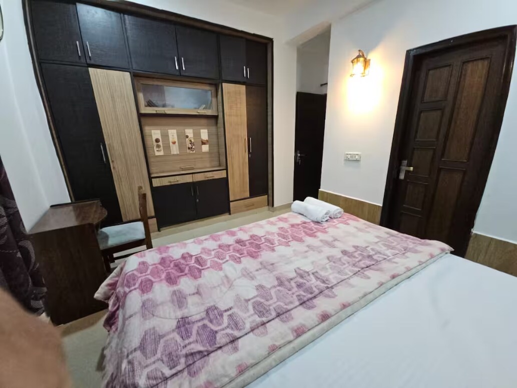 Tapovan Sunshine Stay By Jabula Getaways - Tap to explore photos