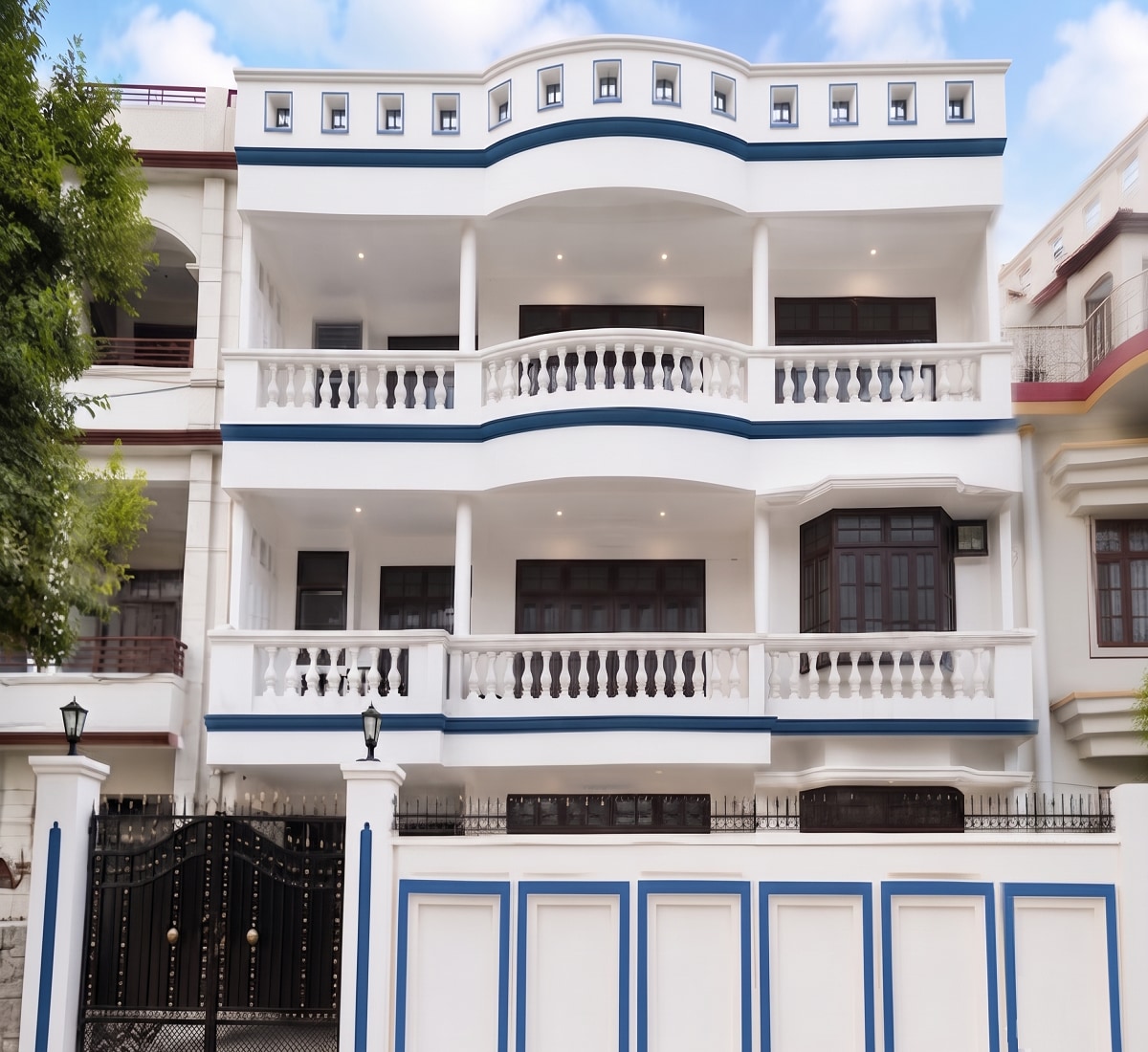 Hotel Stay Inn Near Mithai Wala - Tap to explore photos