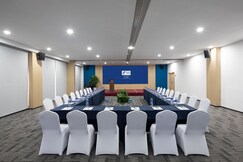 Holiday Inn Express XI