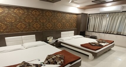 Nice Guest House Room Type - AC Four bed Deluxe