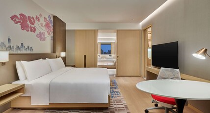 Hilton Garden Inn Shenzhen Guangming Room Type - KING JUNIOR SUITE