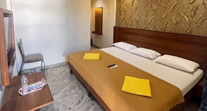 Hotel Natraj Room Type - DELUXE ROOM