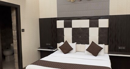 Hotel Pardesi Room Type - Deluxe AC