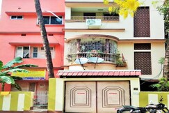 12 Home Stay service Apartment