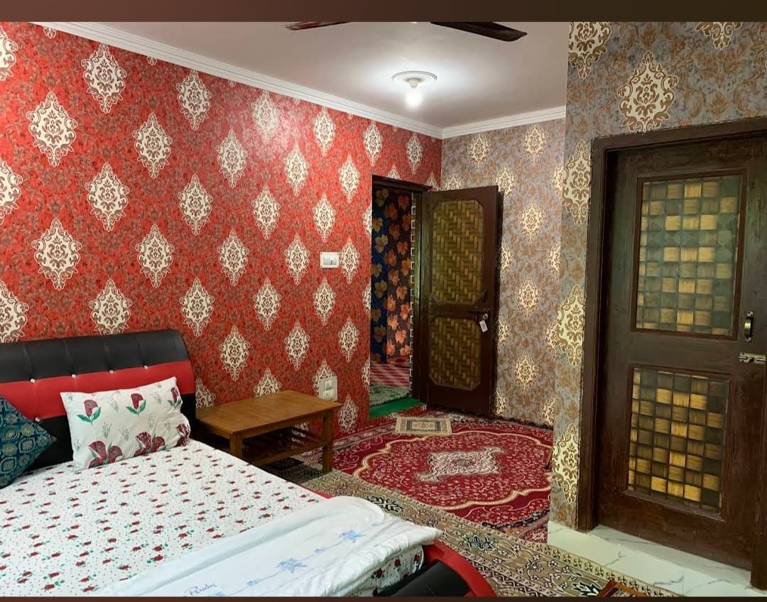 Ussam Home Stay - Tap to explore photos