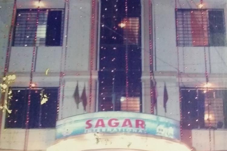 Hotel Sagar Inn - Tap to explore photos