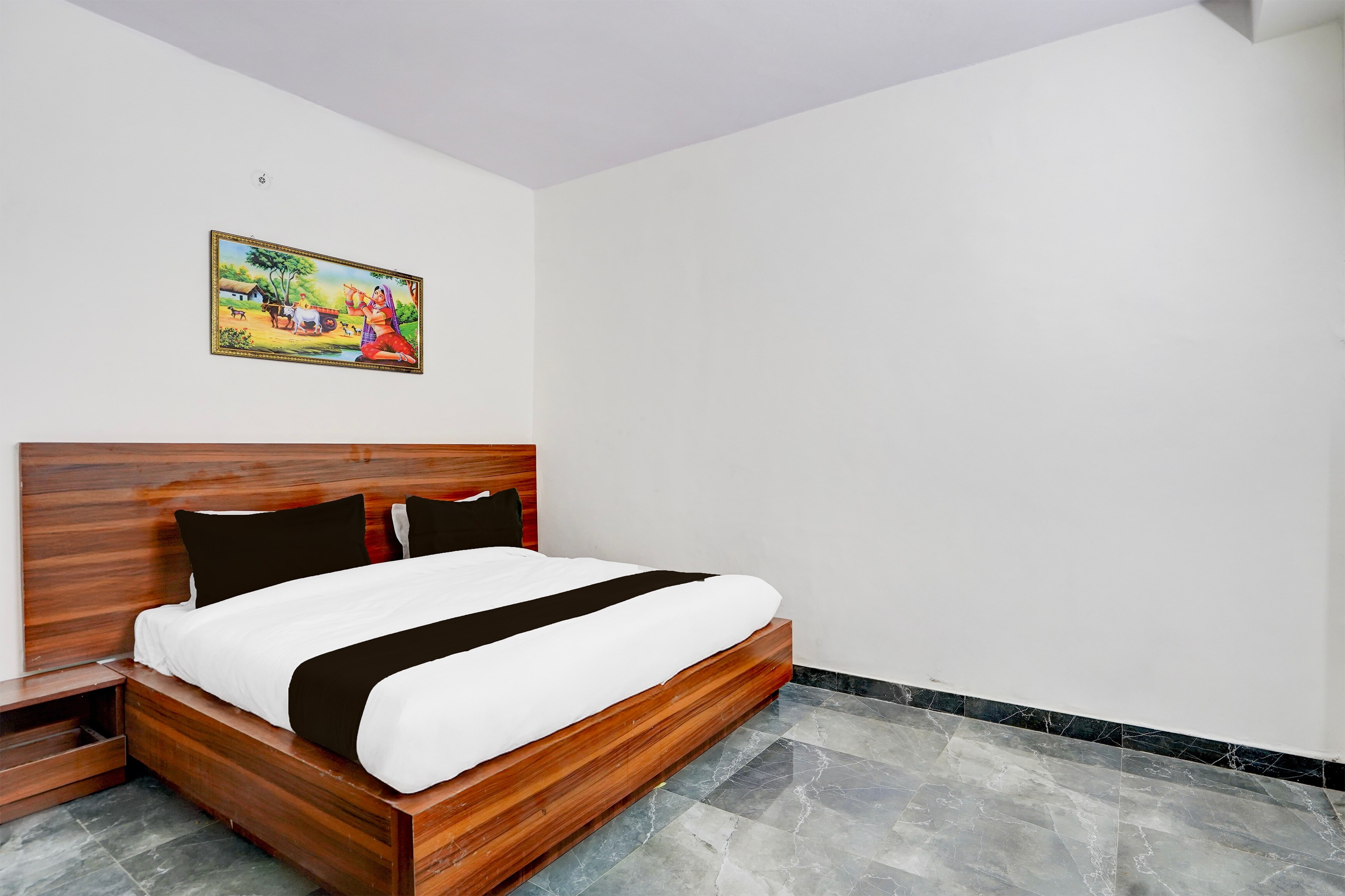 Hotel O Mayur Deluxe - Tap to explore photos