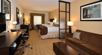 Best Western Plus Lytle Inn & Suites Room Type - Accessible - Suite 2 Queen, Mobility Accessible, Communication Assistance, Bathtub, Two Bedrooms, So Best Western Plus Lytle Inn & Suites Room Type - Accessible - Suite 2 Queen, Mobility Accessible, Communication Assistance, Bathtub, Two Bedrooms, So