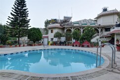 Address of Hotel Savera Palace