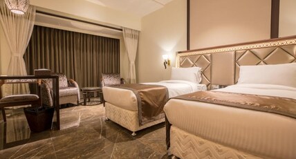 Hotel Peninsula Redpine Room Type - Executive Twin Room