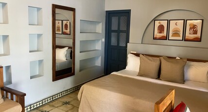 Aali villas private rooms with common pool 500m from Marari beach Room Type - Double bedroom
