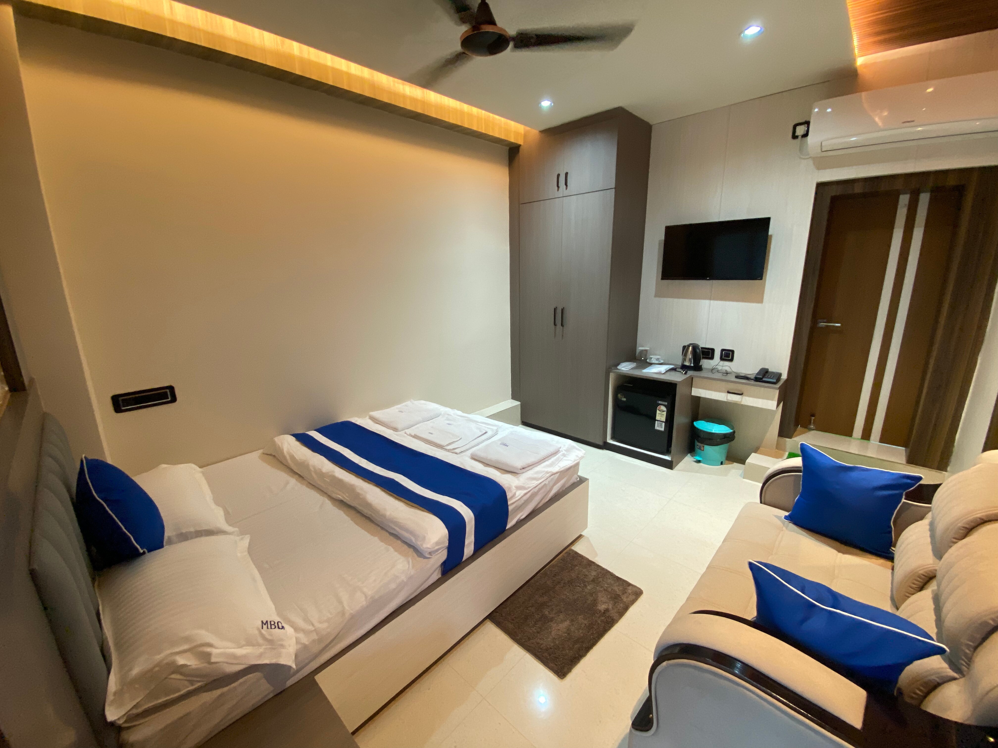 Maa Basanti Guest House - Tap to explore photos