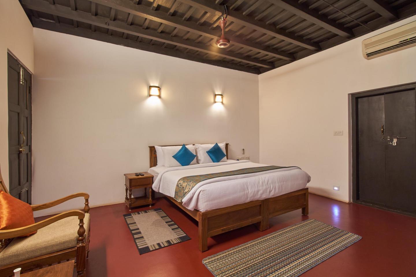 El Oceano Beach Villas - Tap to explore photos