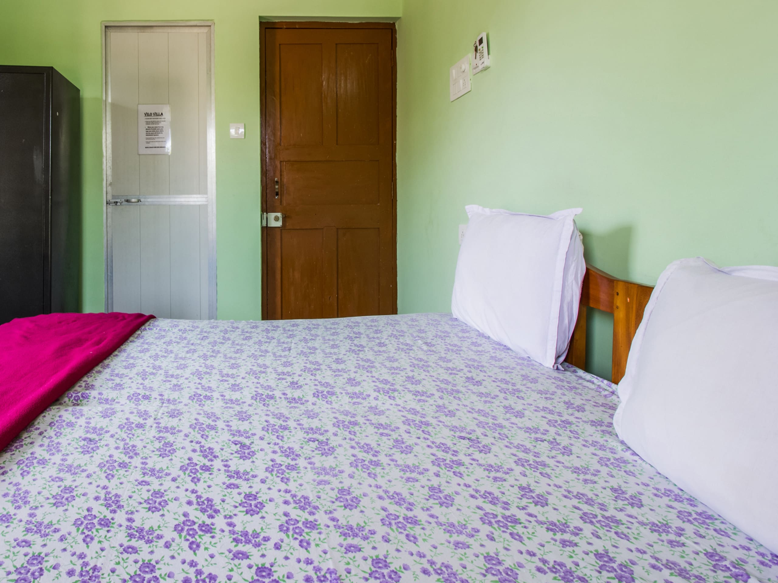 Vilo Villa Guest House - Tap to explore photos