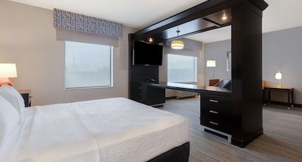Hampton Inn & Suites by Hilton Seattle/Federal Way Room Type - 1KN MOB HEA ACC TUB STU NS