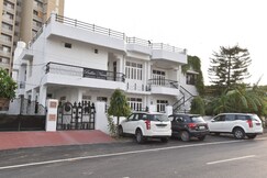 BALBIR NIWAS GUESTHOUSE