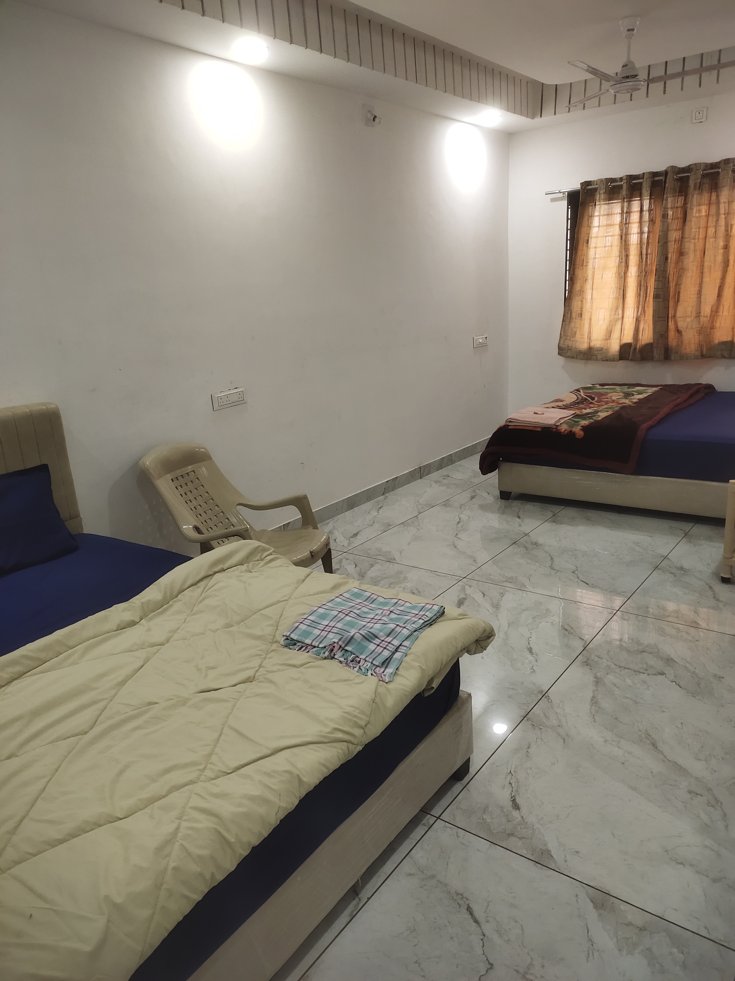 Kalyan Homestay | Luxury Rooms - Tap to explore photos