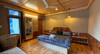 Brown Dipper House by Humming Woods Room Type - Pallav -Deluxe Mud Room with Open River View