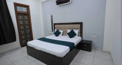 Deepa Uniyal Room Type - Bedroom 2