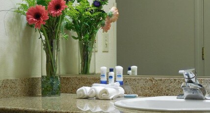 BEST WESTERN JOHN JAY INN Room Type - 2 Queen Beds, Mobility Accessible, Walk In Shower, Non-Smoking, Full Breakfast BEST WESTERN JOHN JAY INN Room Type - 2 Queen Beds, Mobility Accessible, Walk In Shower, Non-Smoking, Full Breakfast