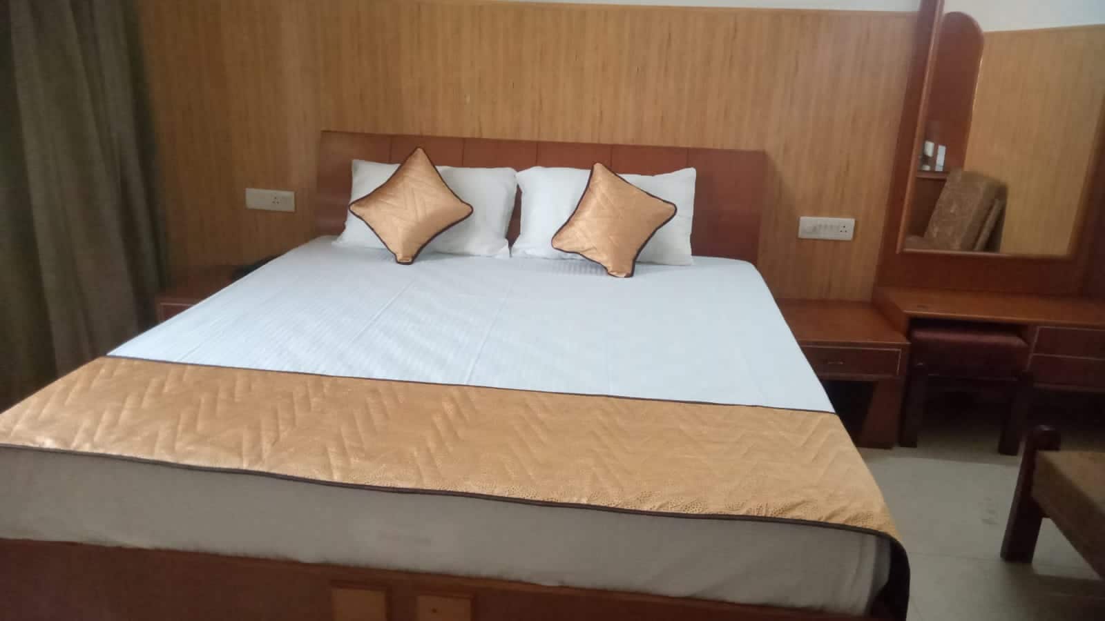 Inder Castle Hotel and Resort - Tap to explore photos