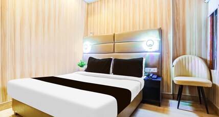 Super OYO Hotel O Vivekanand Marg Room Type - Deluxe